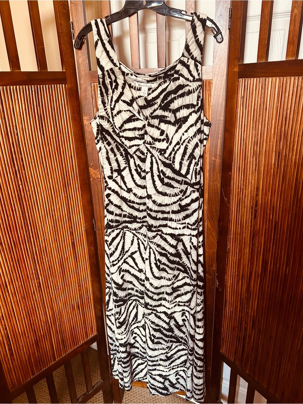 Kenneth Cole New York Sleeveless Black & White Tie dye/Zebra Print Maxi Dress